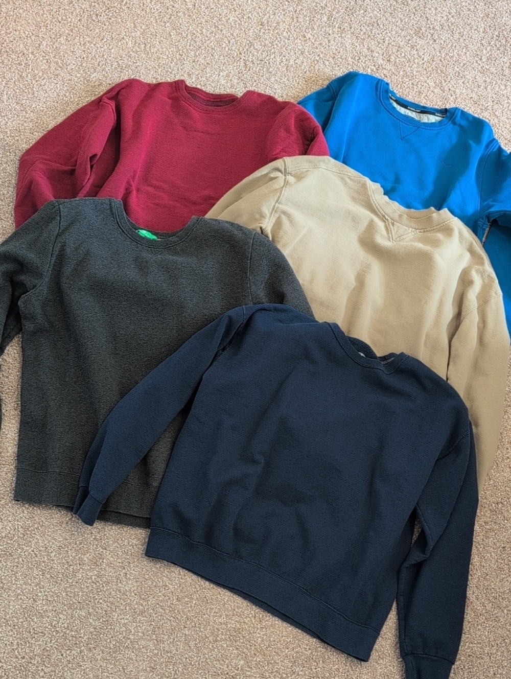 5 Crewnecks For 1 Price!